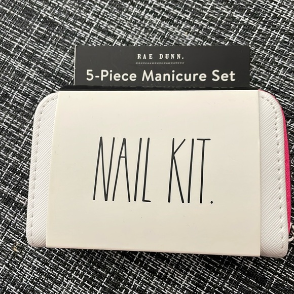 Rae Dunn NEW Manicure Set 5 Piece NAIL KIT White Pink Black - Picture 1 of 2